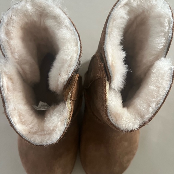 UGG Kids Brown Suede Boots - Picture 4 of 5